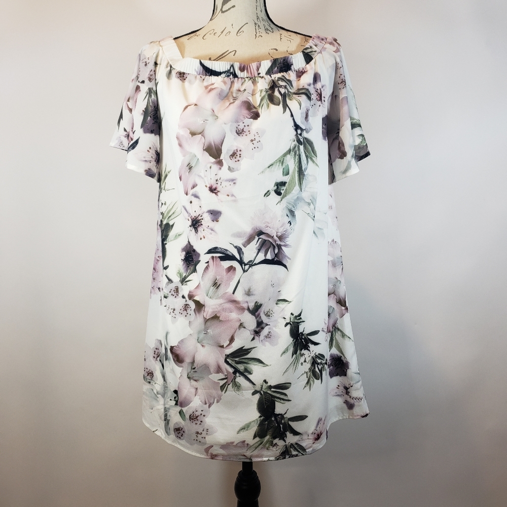 Lulus Floral Top Size Large